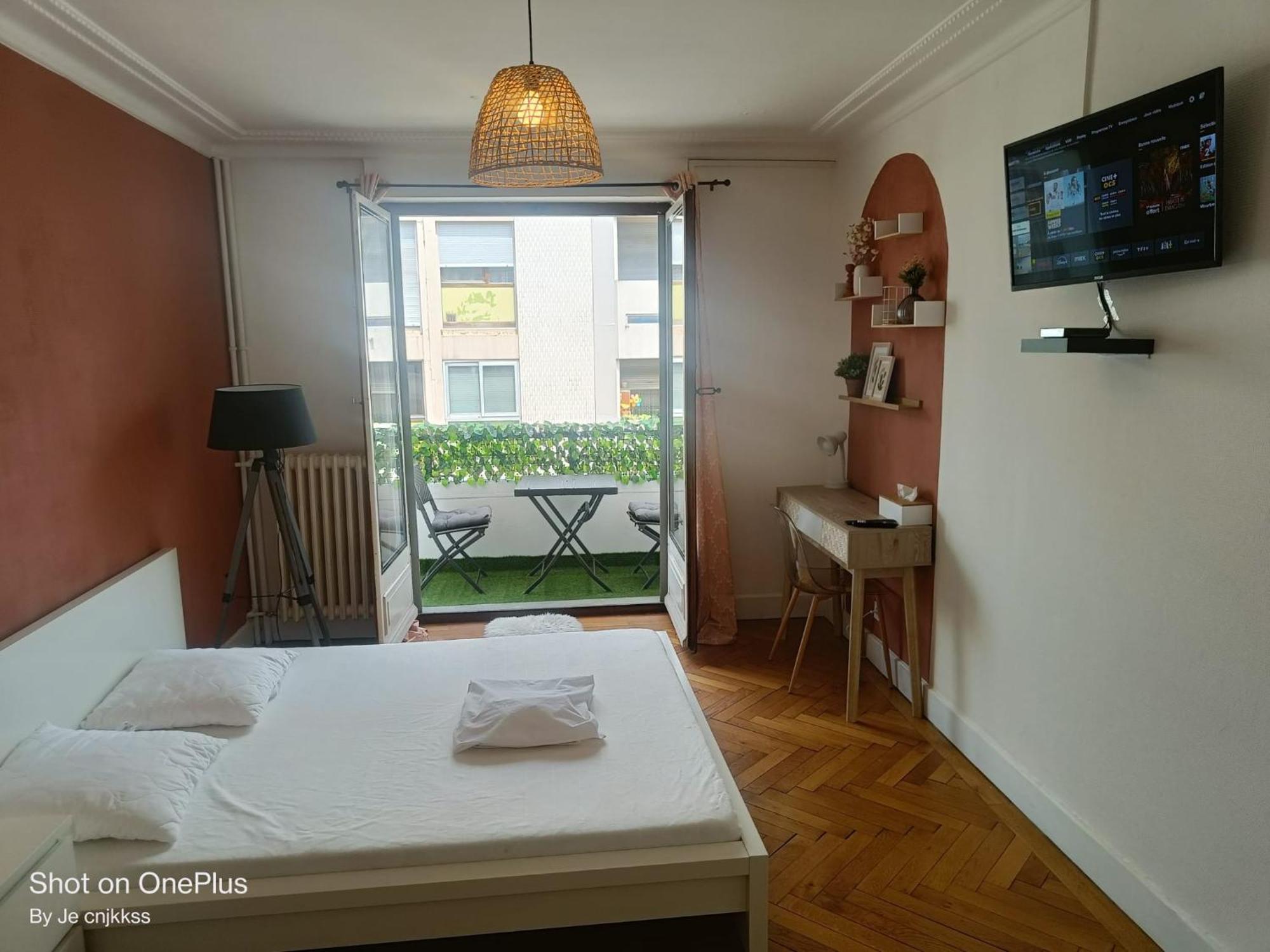 Belle Chambre D'Hote Avec Balcon Prive - 3 Mins Gare Annemasse - Geneve Acces Direct Eksteriør bilde