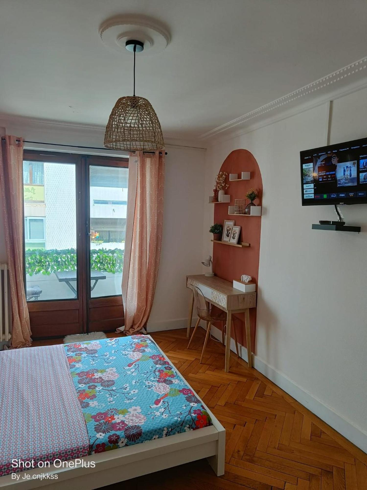 Belle Chambre D'Hote Avec Balcon Prive - 3 Mins Gare Annemasse - Geneve Acces Direct Eksteriør bilde